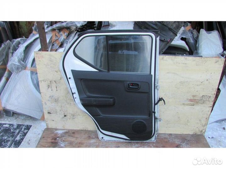 Дверь задняя левая Suzuki Alto HA36V R06A