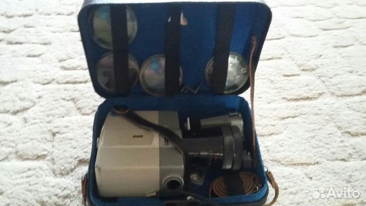 Советская кинокамера 