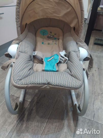 Шезлонг детский с вибрацией