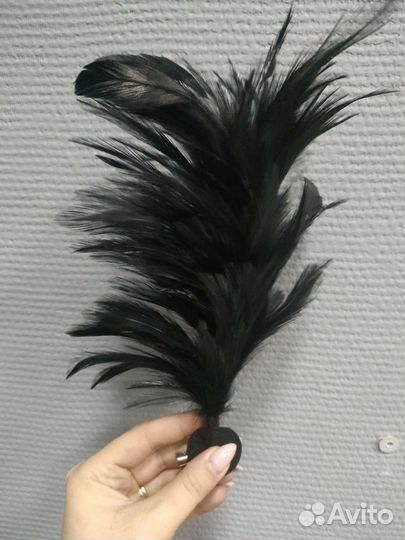 Заколка с перьями