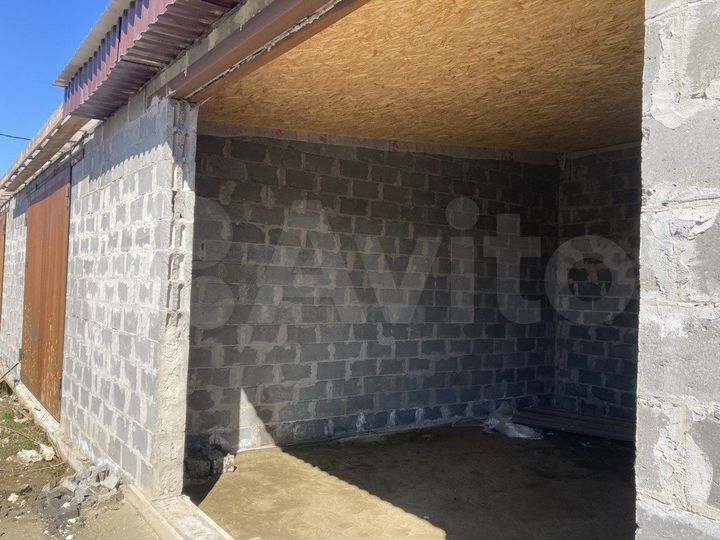 Гараж, > 30 м²