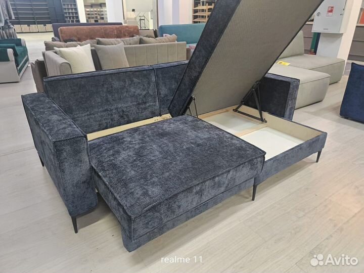 Дизайнерский диван серый