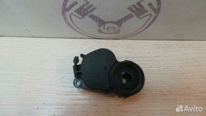 Моторчик привода заслонки печки Peugeot 308 T7 5FS