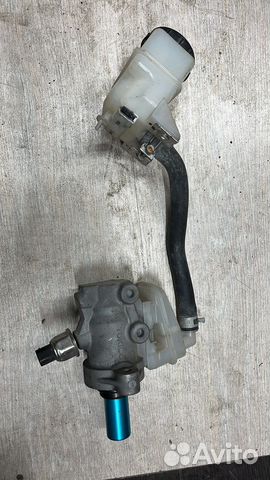 Главный тормозной цилиндр Nissan Murano Z50