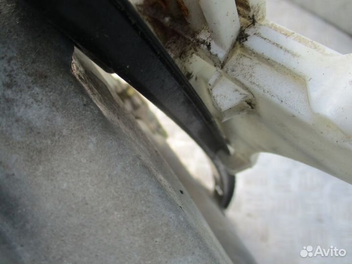 Стеклоподъёмник задний Эл. Volkswagen Passat B5