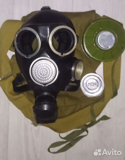 Противогаз гп-7(со склада, 91 год)