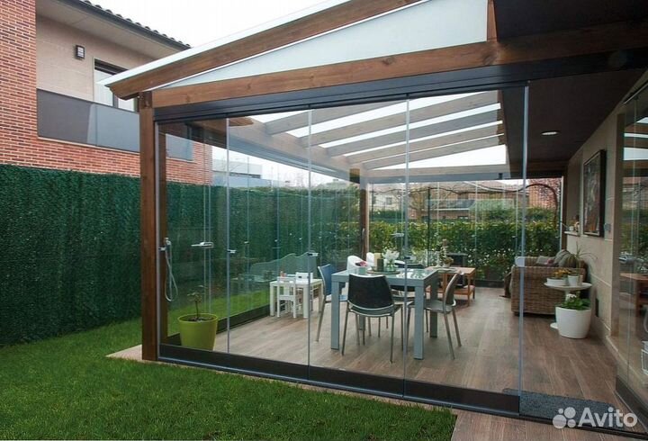 Безрамное раздвижное остекление