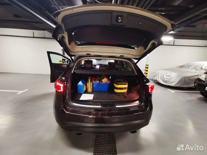 Infiniti QX70 3.0 AT, 2016, 135 500 км