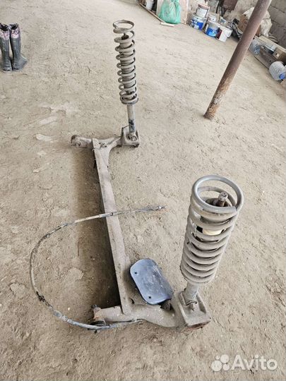 Задняя балка granta