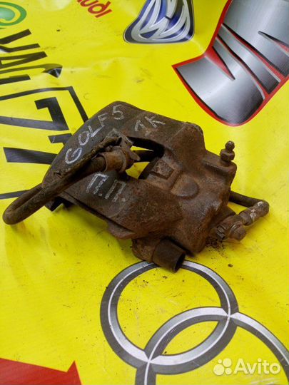 Суппорт передний правый Volkswagen Golf 5 хетчбек