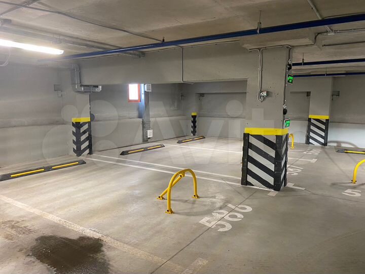 Машиноместо, 14 м²