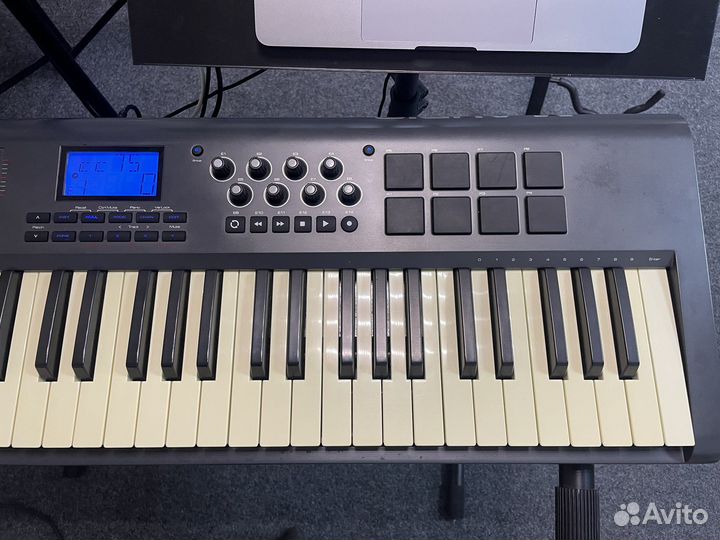 Миди клавиатура M Audio Axiom 61
