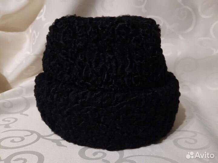 Каракулевая шапка Пирожок, Москвичка