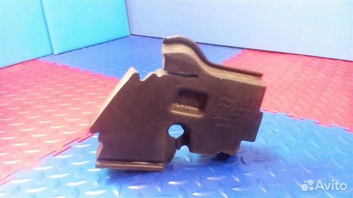 Уплотнитель BMW X3 F25