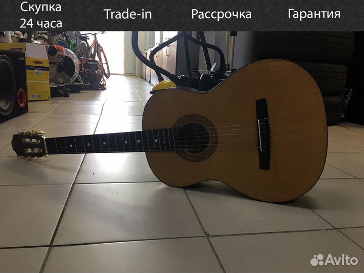Классическая гитара: Hohner HC06