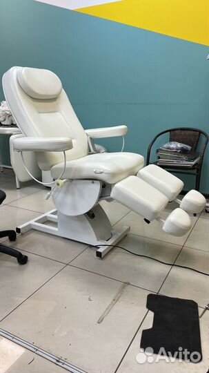Педикюрное кресло с электроприводом