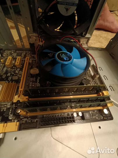 Материнская плата с процессором