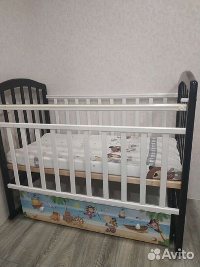 Кроватка детская с пеленальным комодом