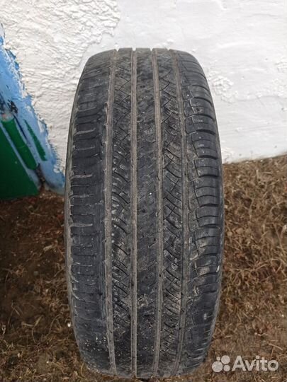Michelin Latitude Tour HP 215/65 R16