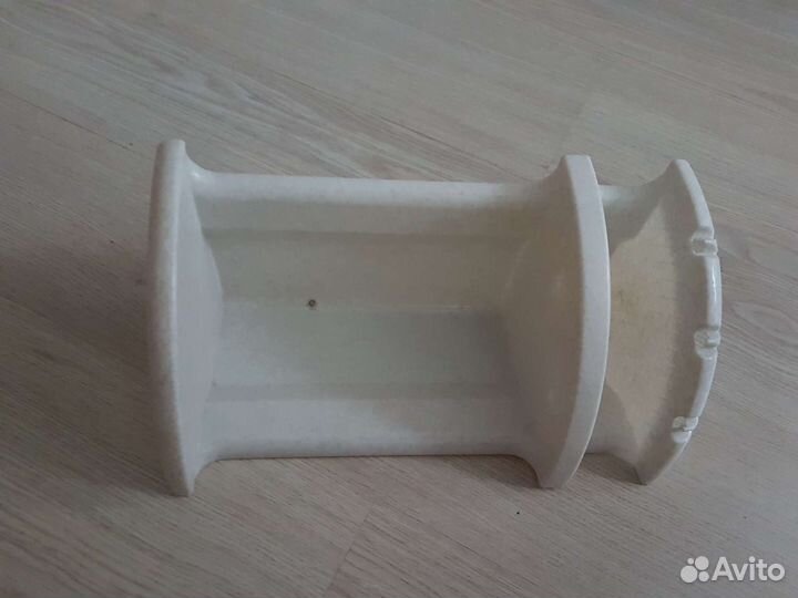 Угловая полка для ванной