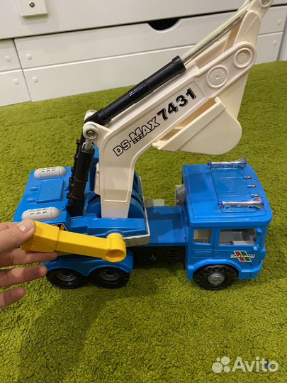 Экскаватор