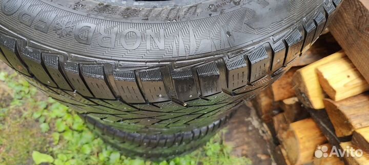 Gislaved NordFrost 100 215/60 R16 99T