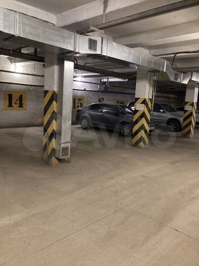 Машиноместо, 18 м²