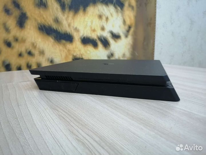 Игровая приставка ps4 slim 500gb