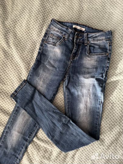 Джинсы