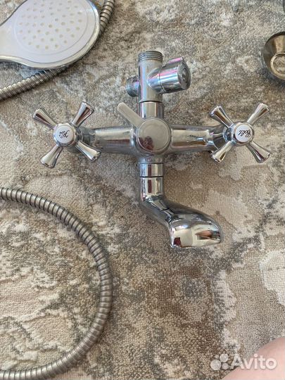 Смеситель для ванны с тропическим душем