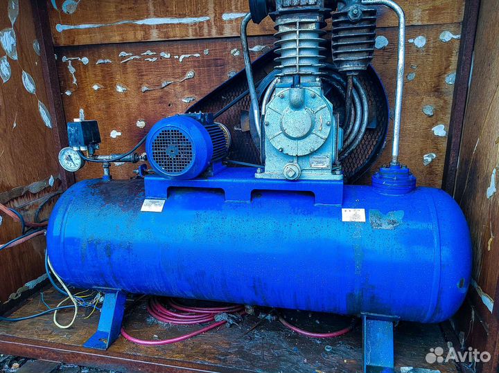 Компрессор C415м 200л