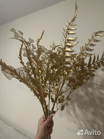 Интерьерный золотой букет