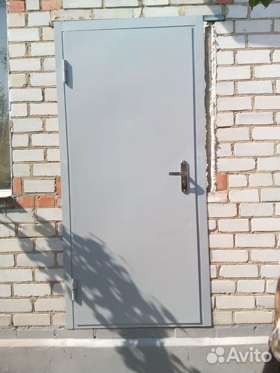 Двери новые