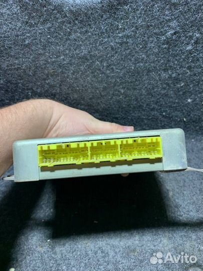 Блок управления двигателем Subaru Legacy