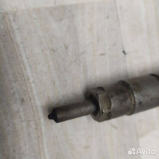 Топливная форсунка Mercedes Om612