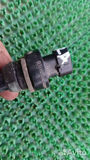 Датчик уровня стеклоомывателя Opel Vectra C