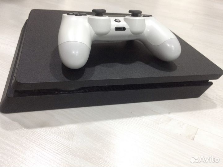 Игровая приставка PlayStation 4 Slim Black 500 GB