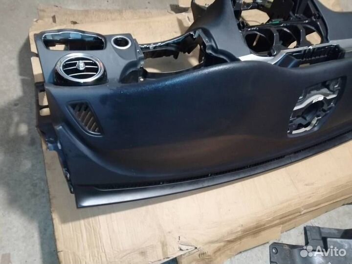 Панель передняя салона (торпедо) Англия Mercedes