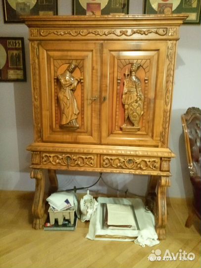 Антикварный гарнитур для столовой