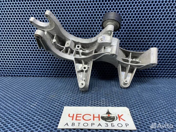 Кронштейн генератора VW Touareg GP