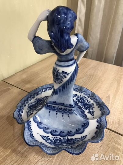 Гжель фарфор Менажница или фруктовница танцовщица