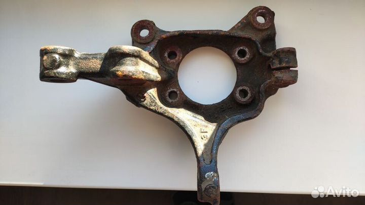 Левый передний Поворотный кулак на Мазда CX-5 4WD