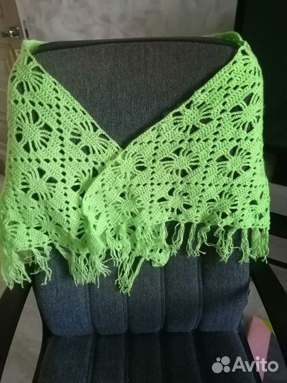 Платок вязанный