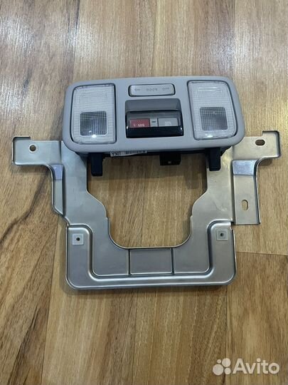 Плафон освещения салона передний Kia Rio X-Line