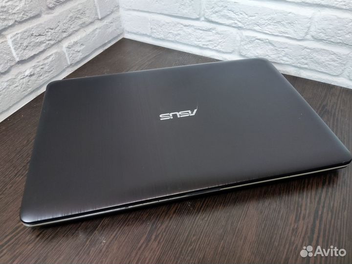 Asus Pentium Silver 2.6 Ггц/MX 150 2гб/SSD