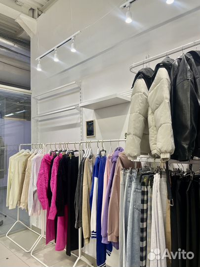 Шоурум магазин женской одежды