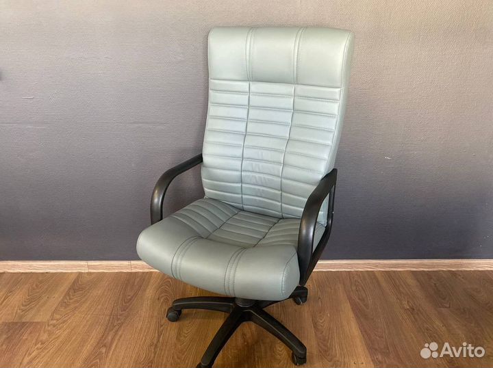 Офисное кресло. Удобное