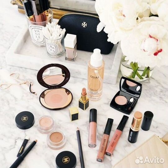 Продавец консультант в магазин косметики