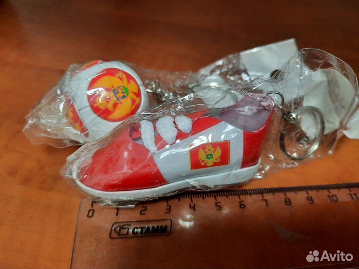 Брелок боксёрская перчатка, бутса, мяч