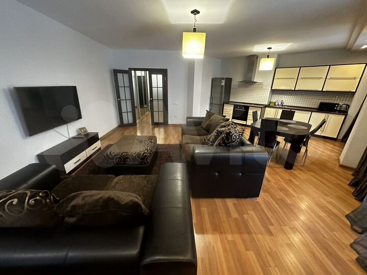 2-к. квартира, 90 м², 6/10 эт.